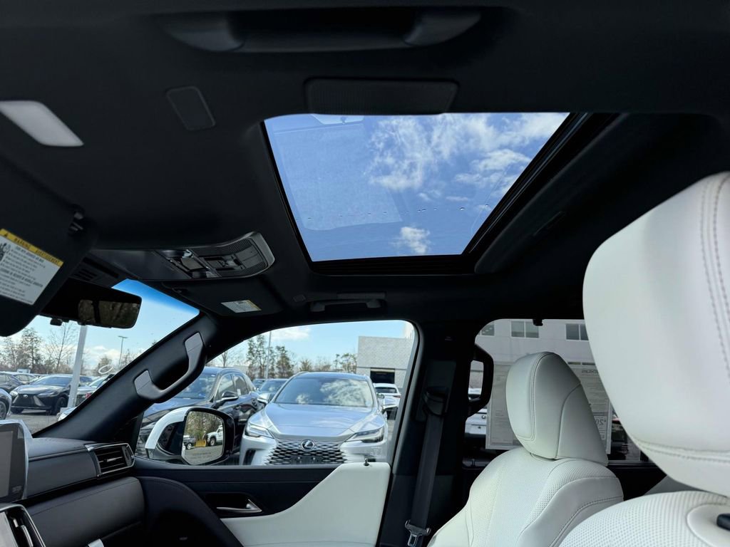 New 2026 Lexus LX 700h Luxury image 16