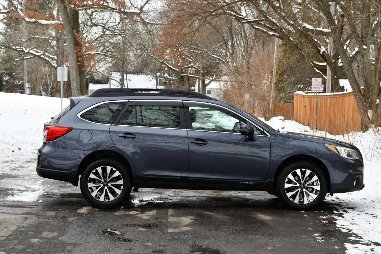 Used 2015 Subaru Outback 2.5i Limited image 4