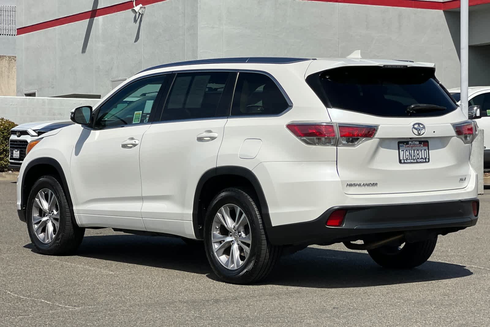Used 2014 Toyota Highlander XLE FWD image 7