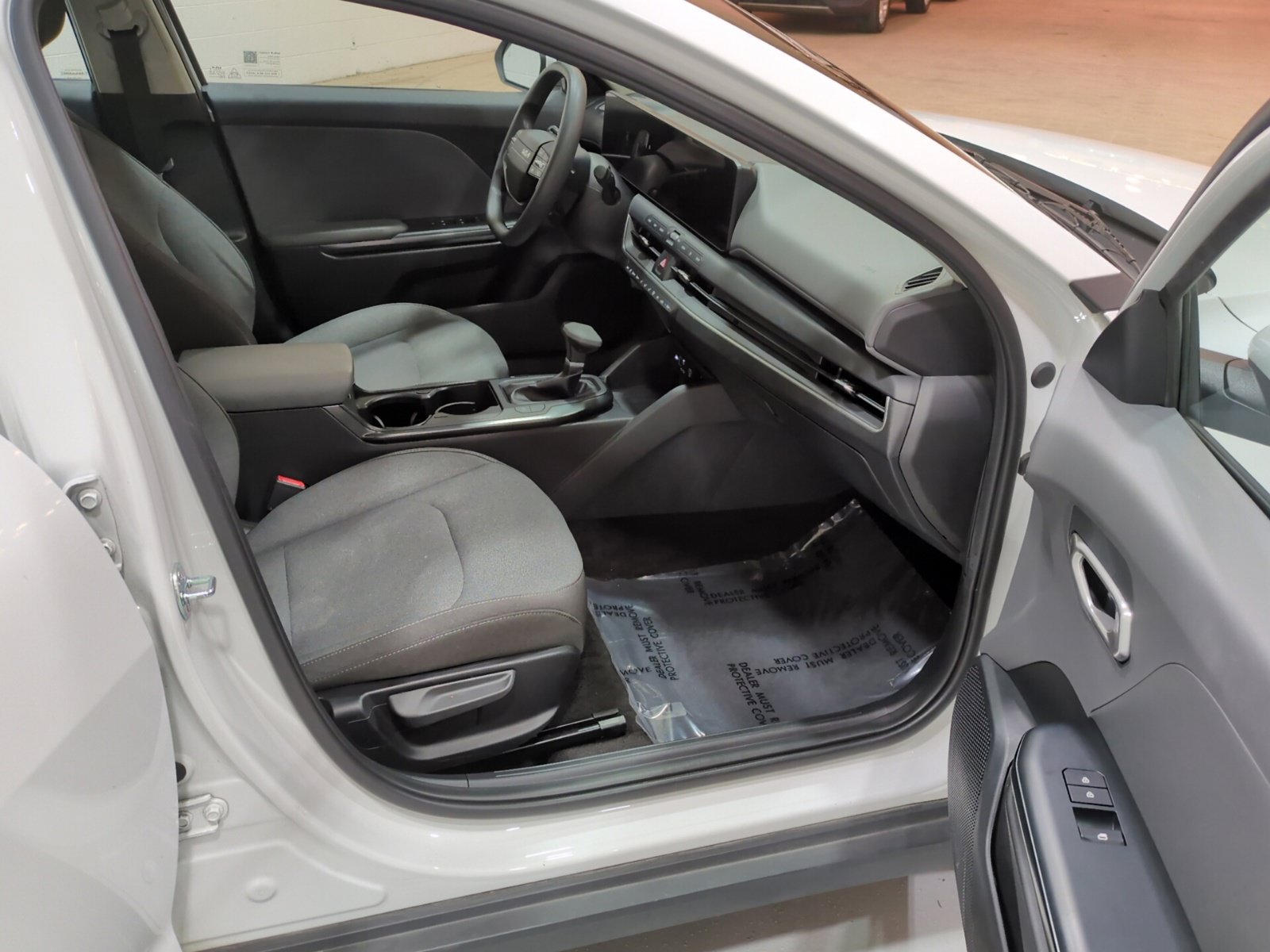 Certified 2025 Kia K4 FWD image 9