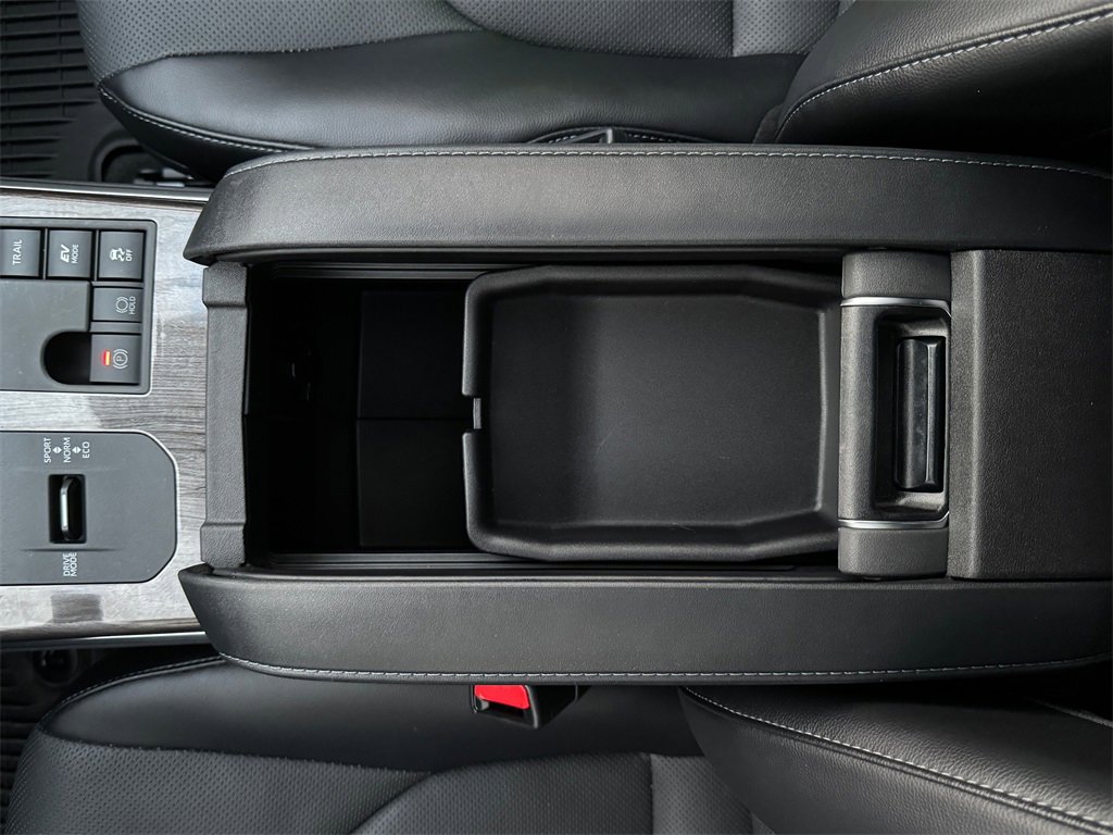 Used 2023 Toyota Highlander Platinum image 26