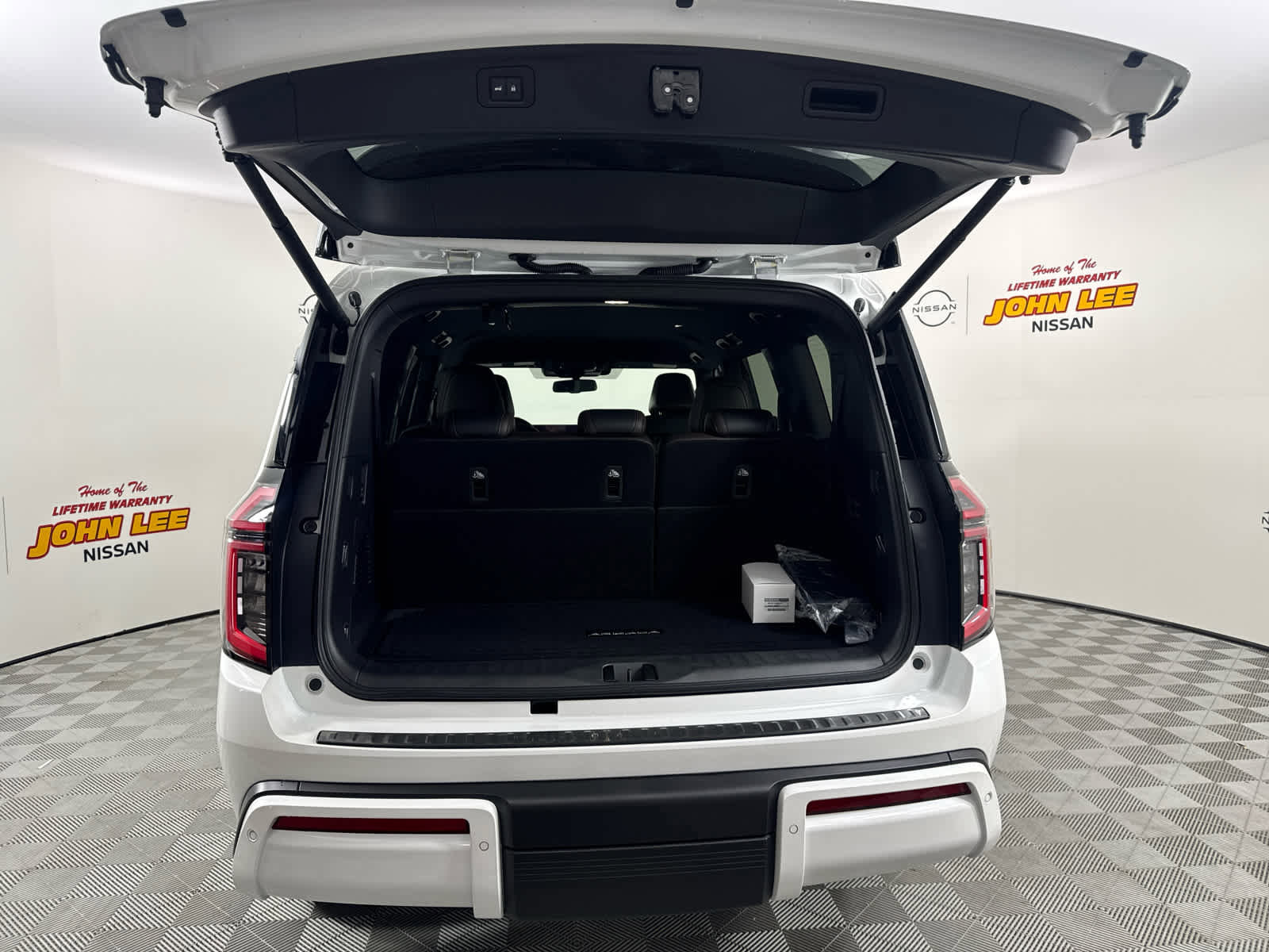 New 2026 Nissan Armada SL image 5