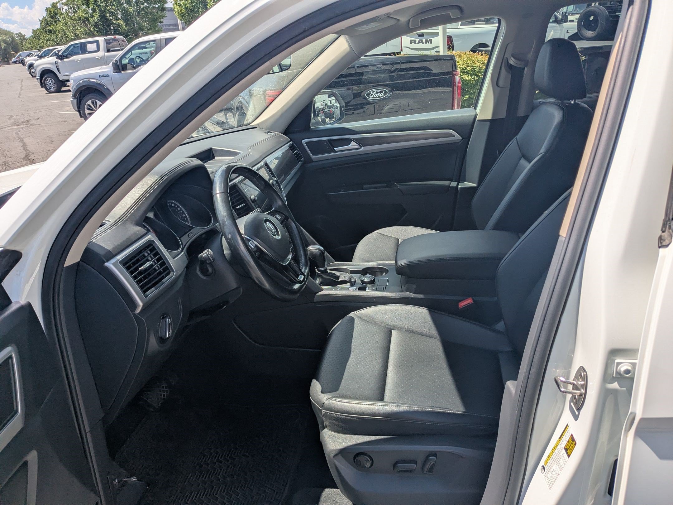 Used 2019 Volkswagen Atlas SE w/ Towing Package AWD/4WD image 28