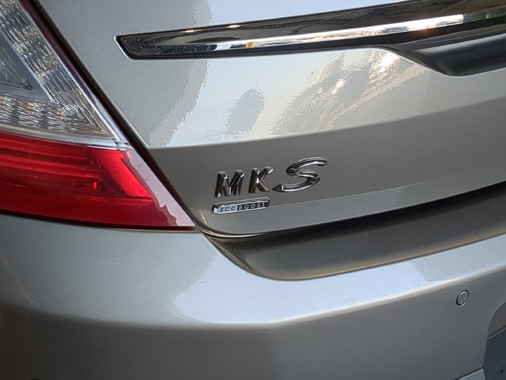Used 2015 Lincoln MKS AWD w/ Equipment Group 201A image 15