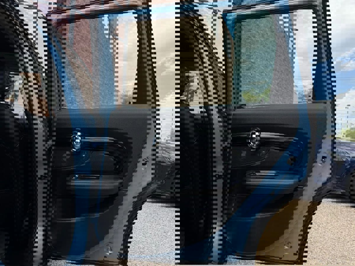 Used 2016 MINI Cooper Clubman image 37