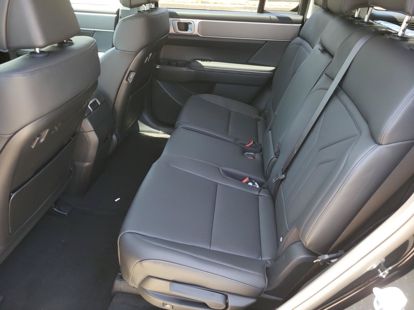 New 2027 Hyundai Santa Fe SEL FWD image 12