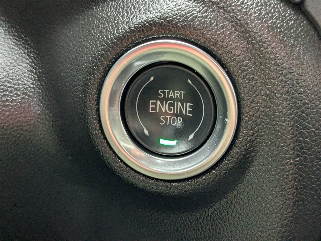 Used 2025 Chevrolet Silverado 2500 Custom w/ Custom Value Package image 27