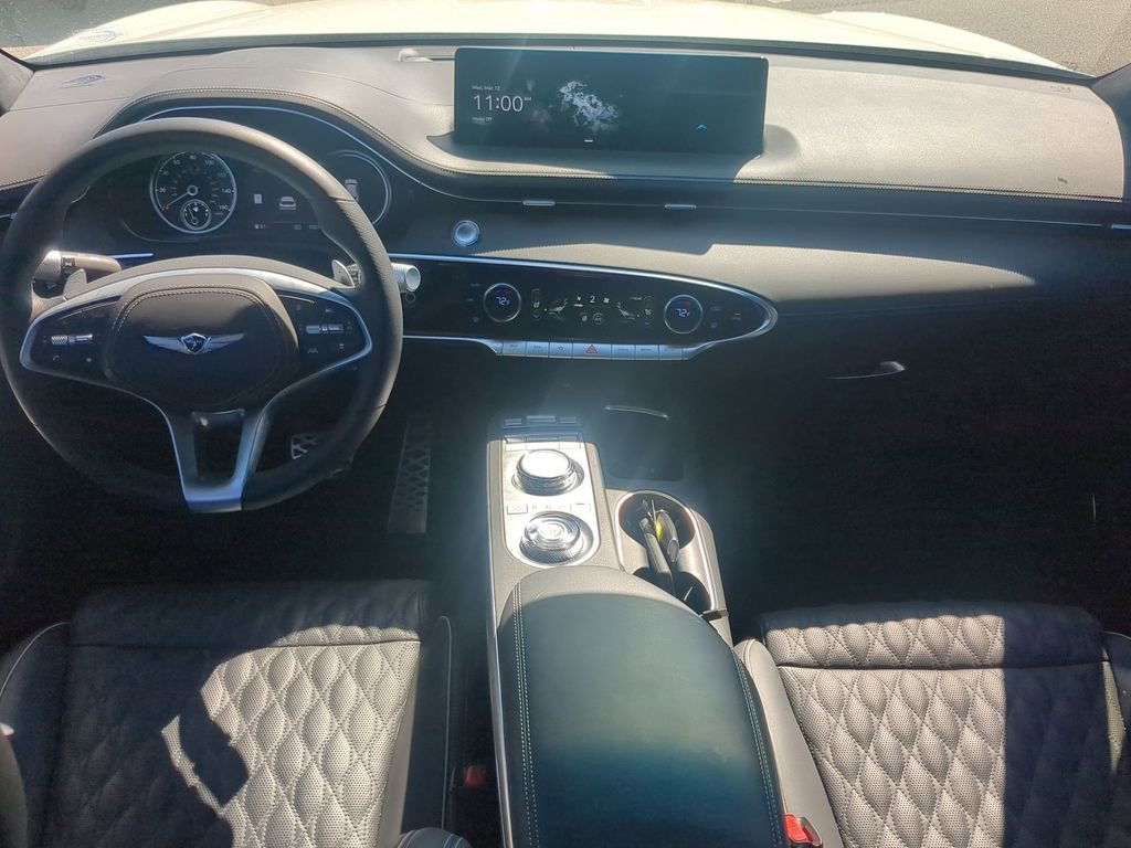 Used 2025 Genesis GV70 3.5T Sport w/ Sport Advanced Package image 14