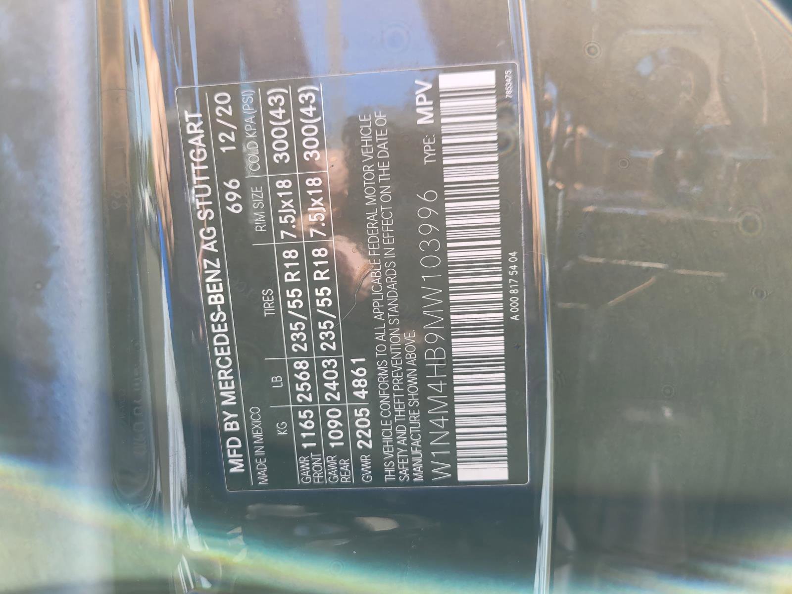 Used 2021 Mercedes-Benz GLB 250 4MATIC w/ Premium Package image 29