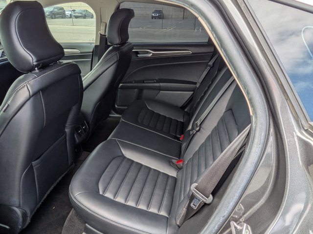Used 2019 Ford Fusion SEL FWD image 18