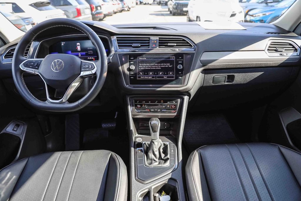 Used 2022 Volkswagen Tiguan SE FWD image 12
