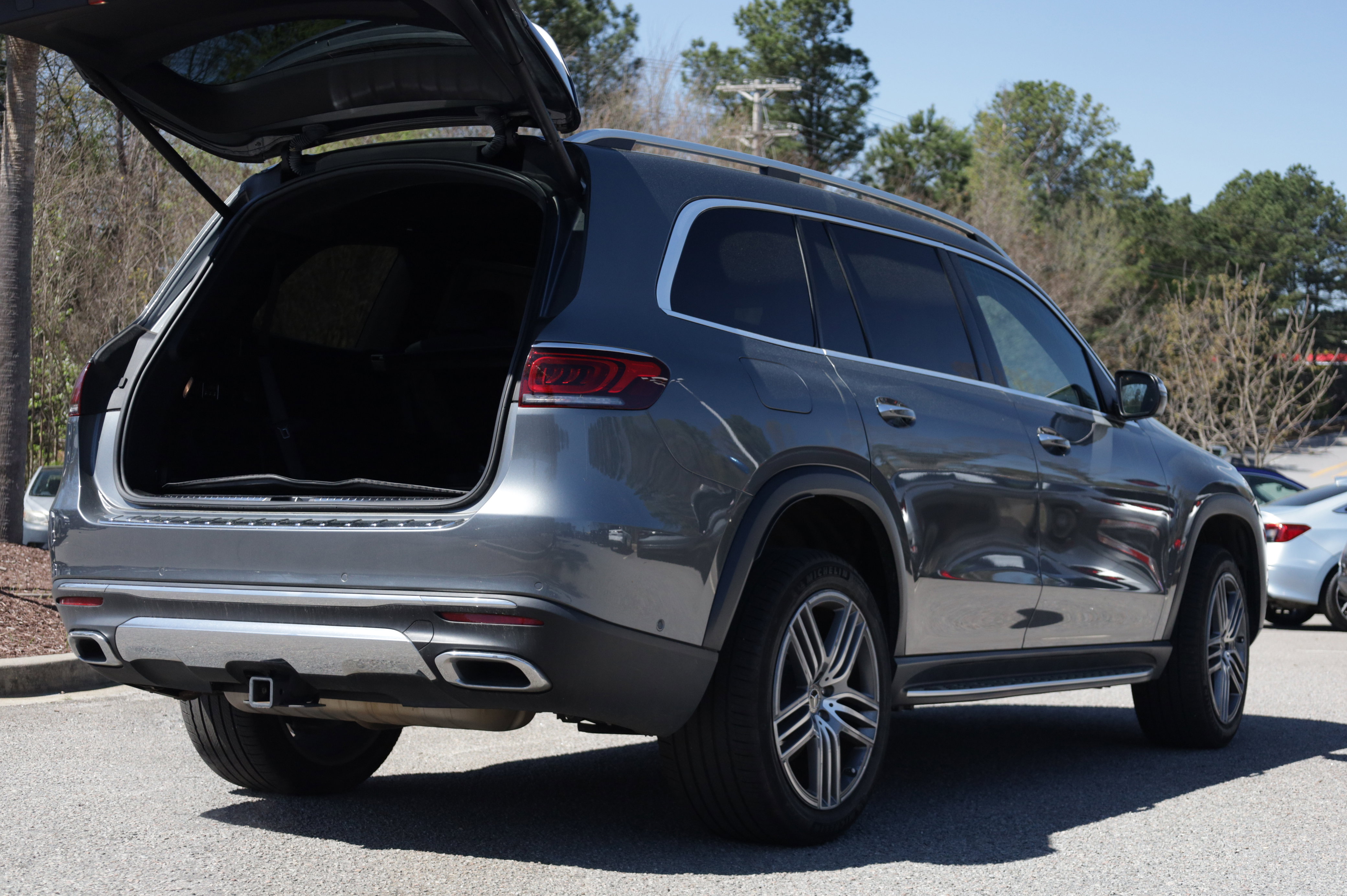 Used 2021 Mercedes-Benz GLS 450 4MATIC image 5