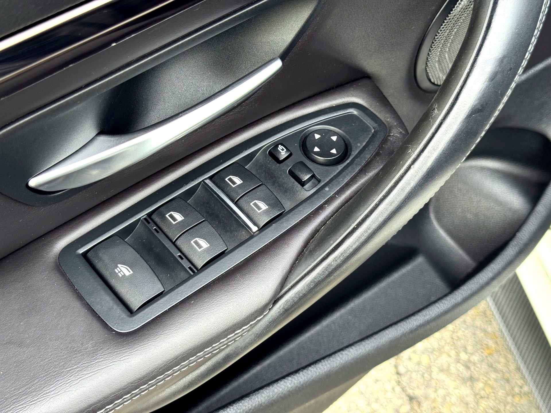 Used 2018 BMW M4 Convertible image 29