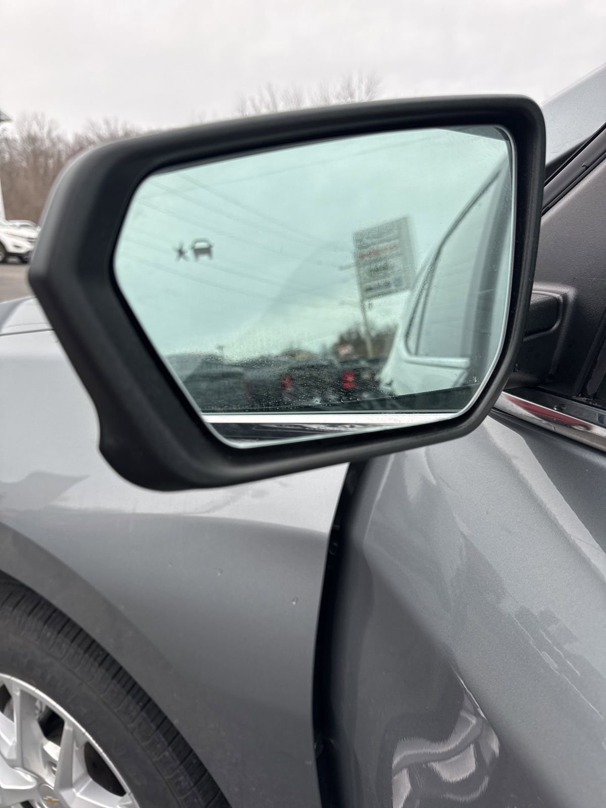 Used 2024 Chevrolet Equinox LT image 9