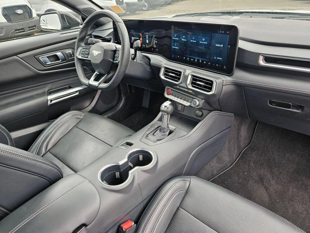 Used 2025 Ford Mustang GT Premium RWD image 11