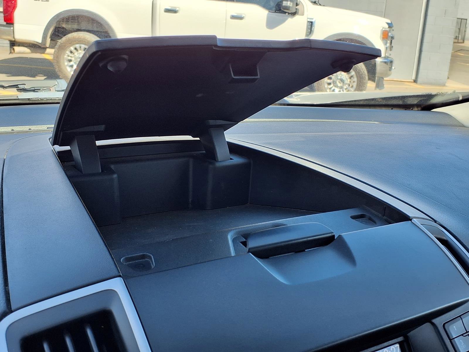 Used 2017 Ford Edge SEL image 11