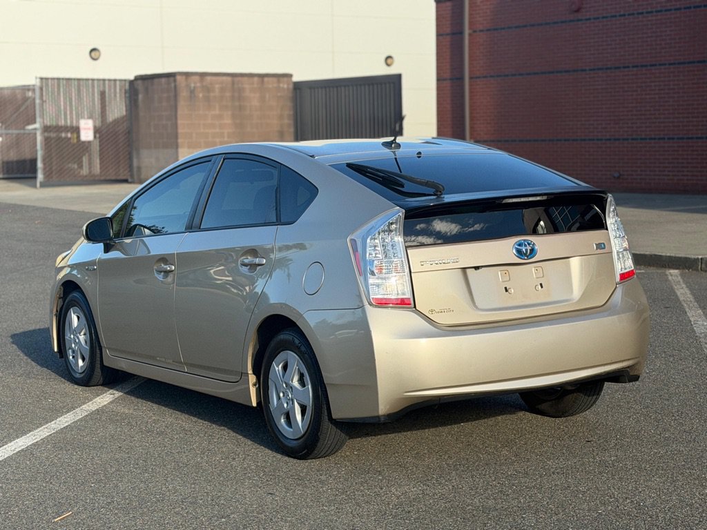 Used 2010 Toyota Prius Three FWD image 3