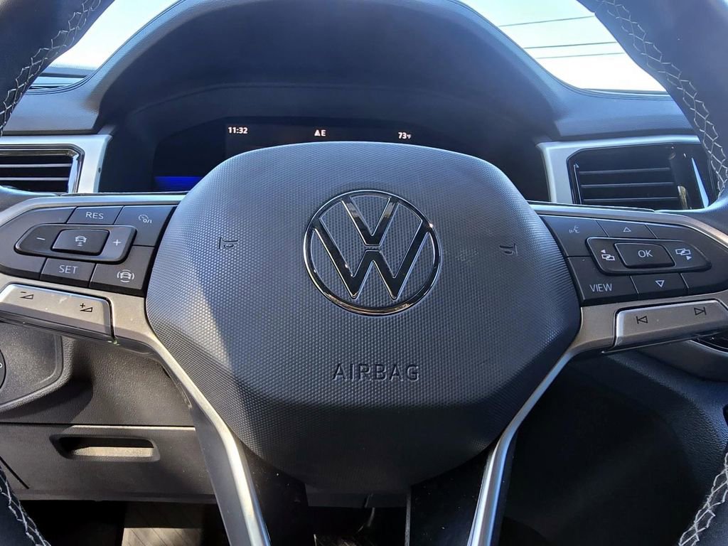 Certified 2022 Volkswagen Atlas Cross Sport SE w/ Panoramic Sunroof Package image 11