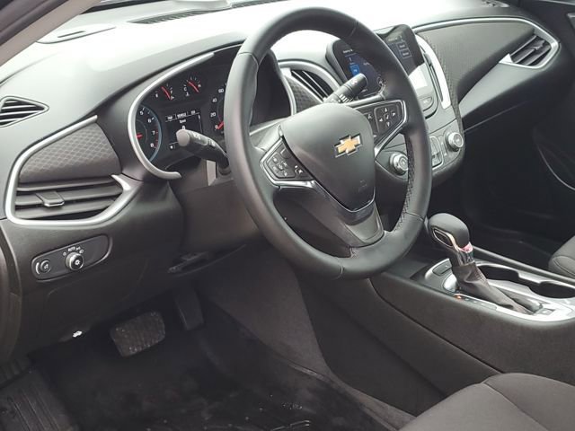 Used 2023 Chevrolet Malibu RS FWD image 9
