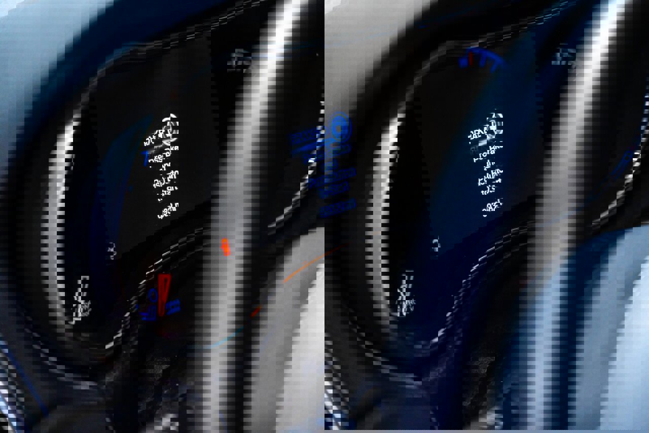 Used 2018 Jeep Grand Cherokee Altitude image 15