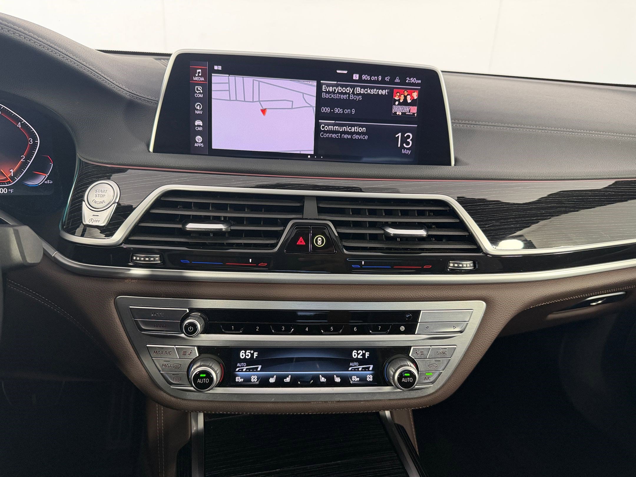 Used 2022 BMW 740i w/ M Sport Package RWD image 26