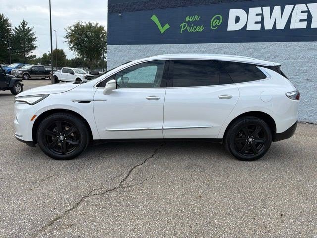 Used 2024 Buick Enclave Essence w/ Sport Touring Edition AWD/4WD image 2