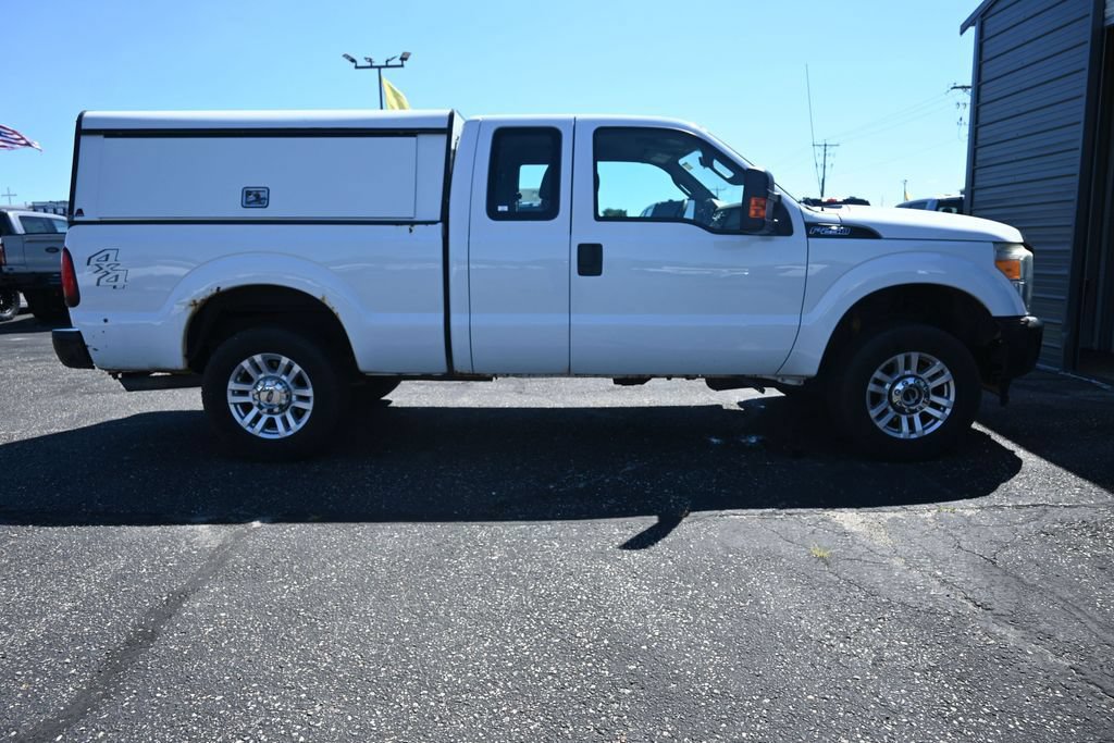 Used 2016 Ford F250 XL w/ Power Equipment Group AWD/4WD image 3