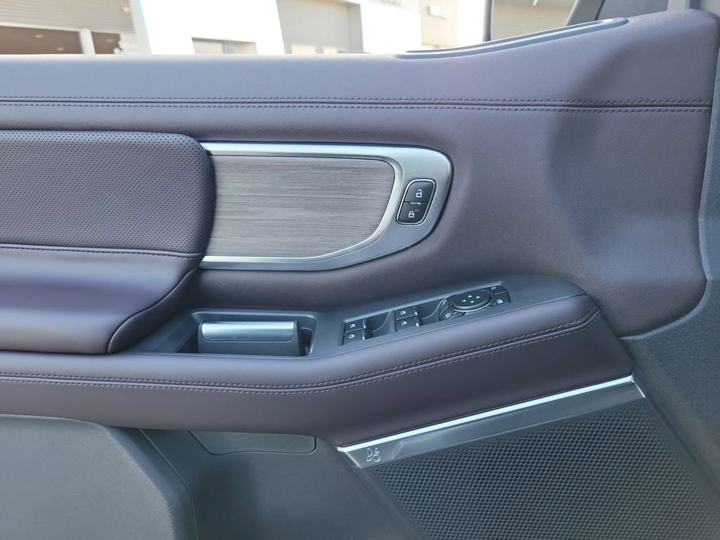 New 2025 Ford Expedition Platinum w/ Platinum Ultimate Package image 18