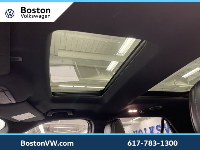 Used 2019 Ford Explorer Platinum image 29