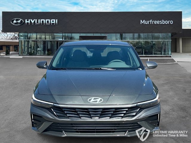 New 2026 Hyundai Elantra SE FWD image 2