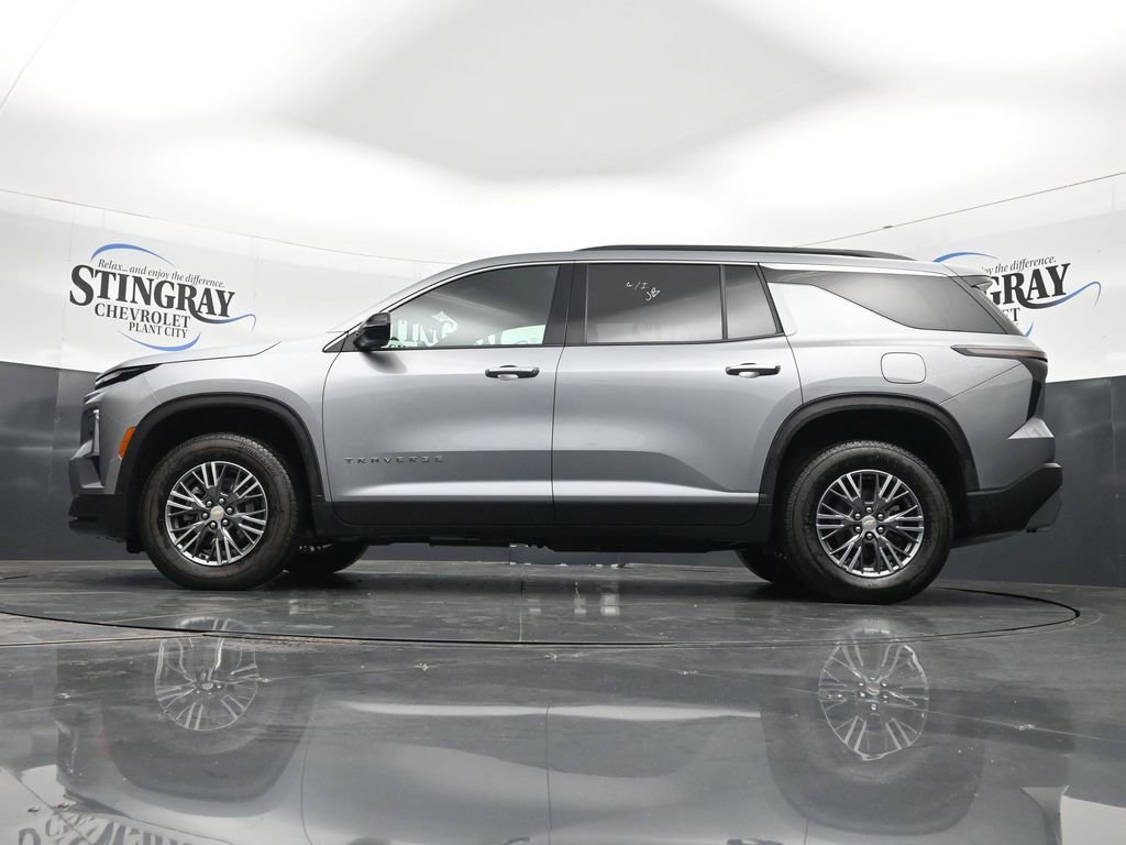Used 2026 Chevrolet Traverse LT FWD image 29