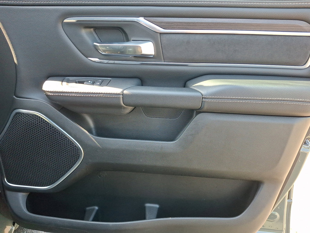 Certified 2026 RAM 1500 Laramie AWD/4WD image 10