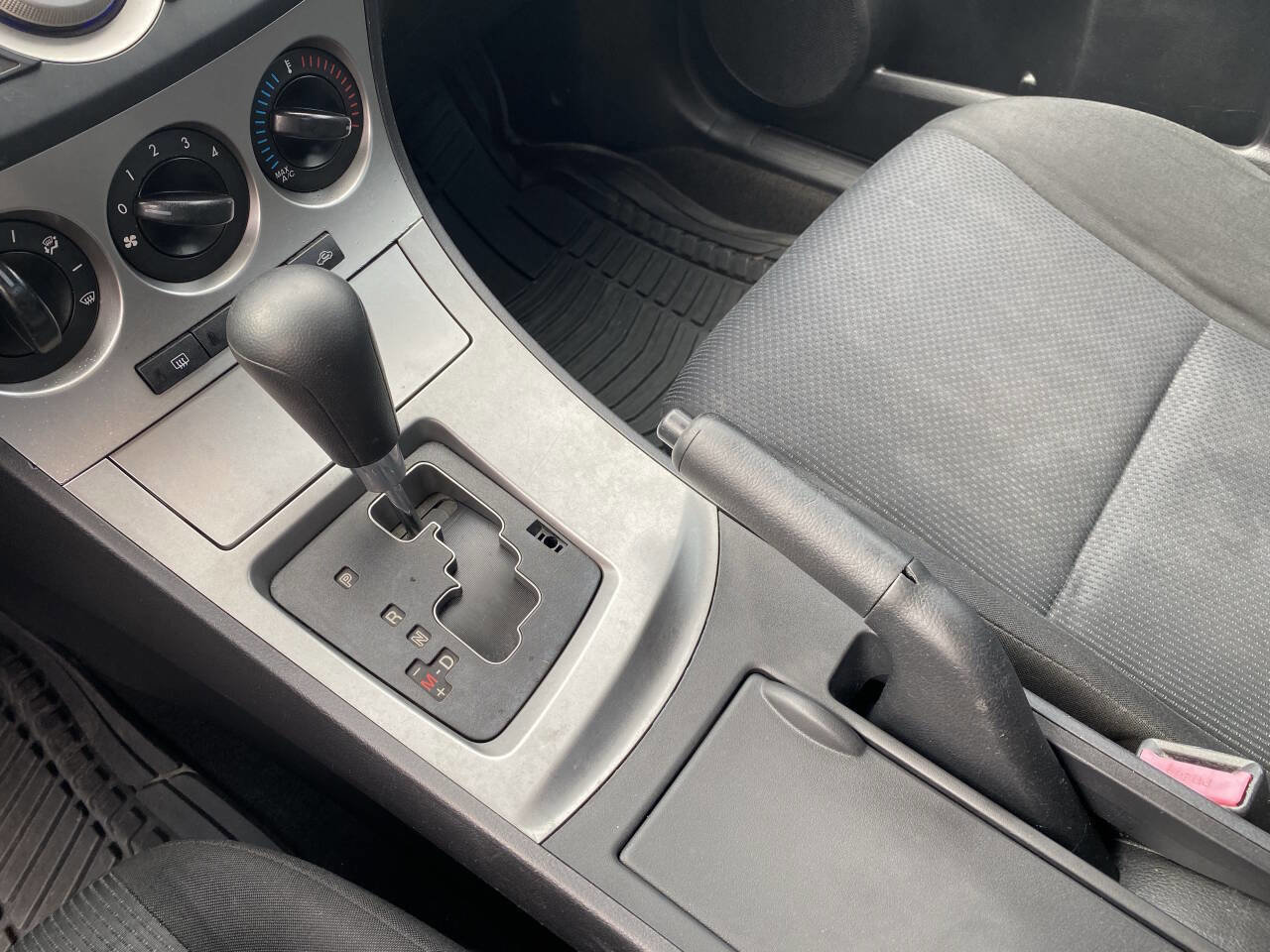 Used 2011 MAZDA MAZDA3 i Sport image 39