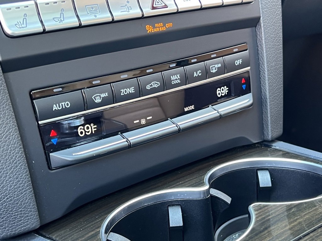 Used 2017 Mercedes-Benz E 400 4MATIC Coupe image 26