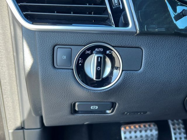 Used 2017 Mercedes-Benz GLE 43 AMG 4MATIC image 38