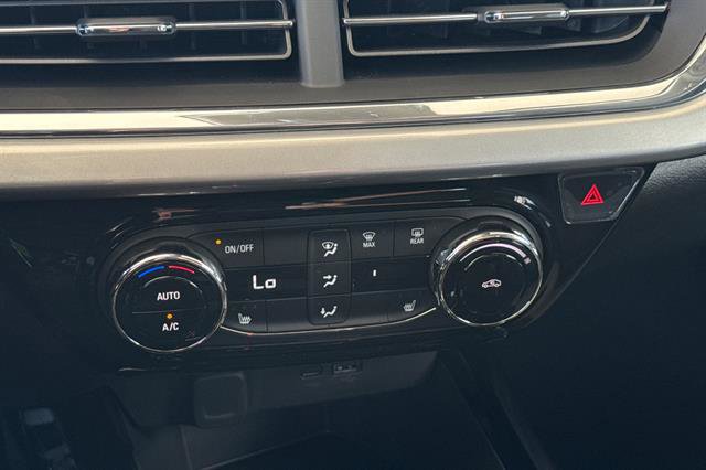 New 2026 Chevrolet Trax LT w/ Driver Confidence Package image 21