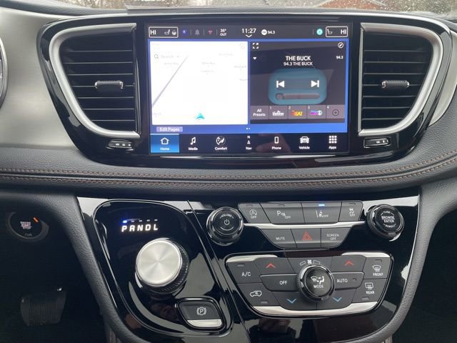 New 2026 Chrysler Pacifica Pinnacle FWD image 3