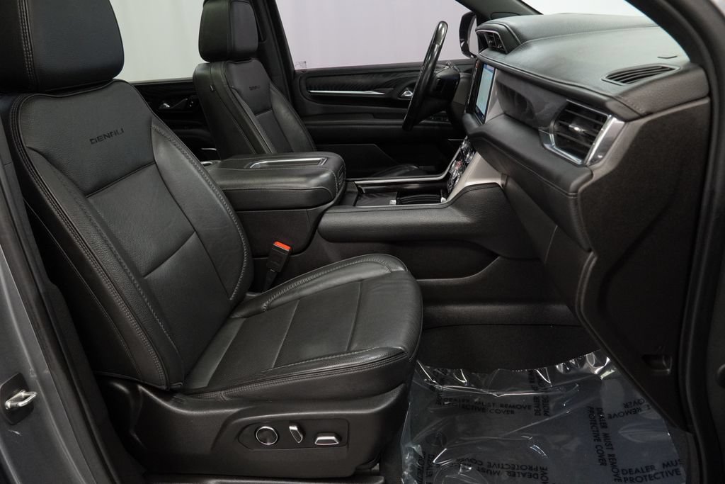 Used 2021 GMC Yukon XL Denali w/ Denali Premium Package AWD/4WD image 33