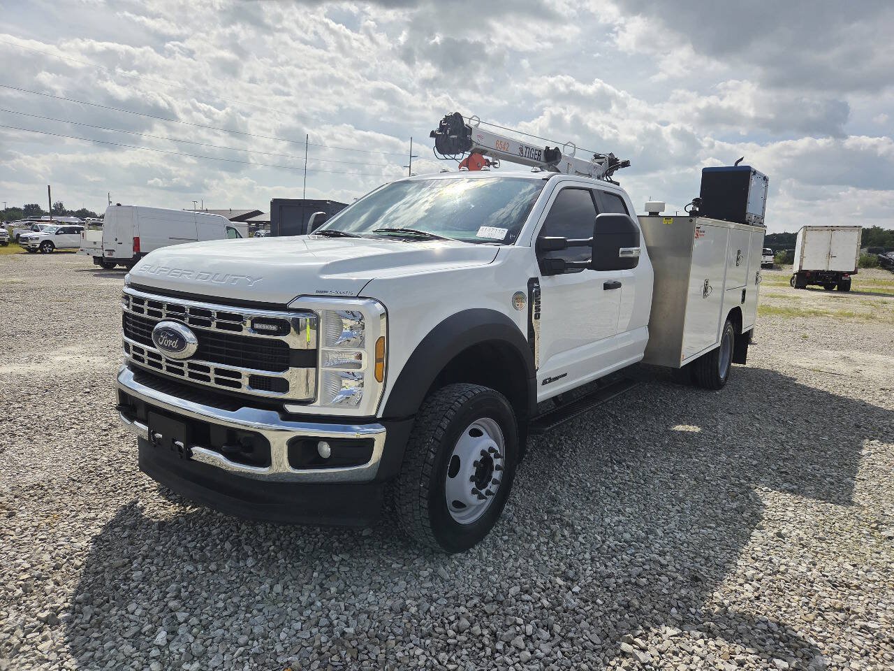 Used 2024 Ford F550 4x4 SuperCab Super Duty image 4