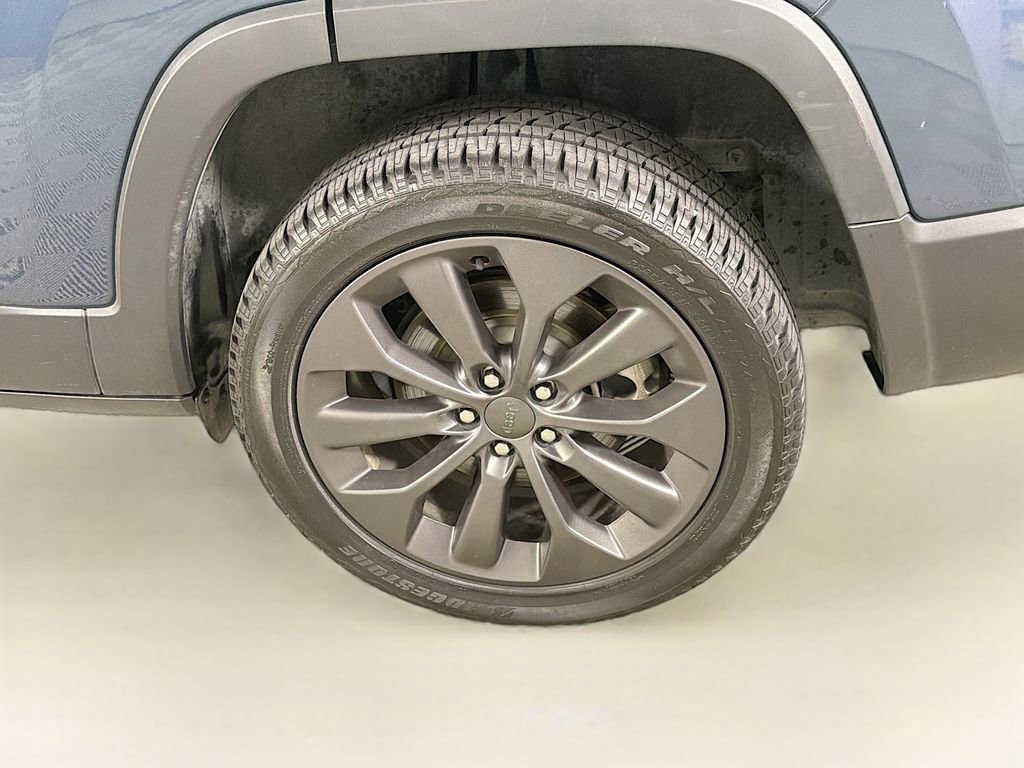 Used 2021 Jeep Cherokee Latitude Lux 80th Anniv w/ Quick Order Package 26U 80TH FWD image 32