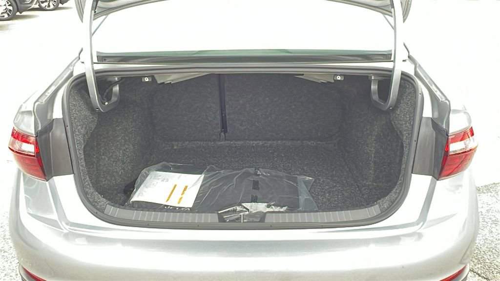 Certified 2024 Volkswagen Jetta SE image 14