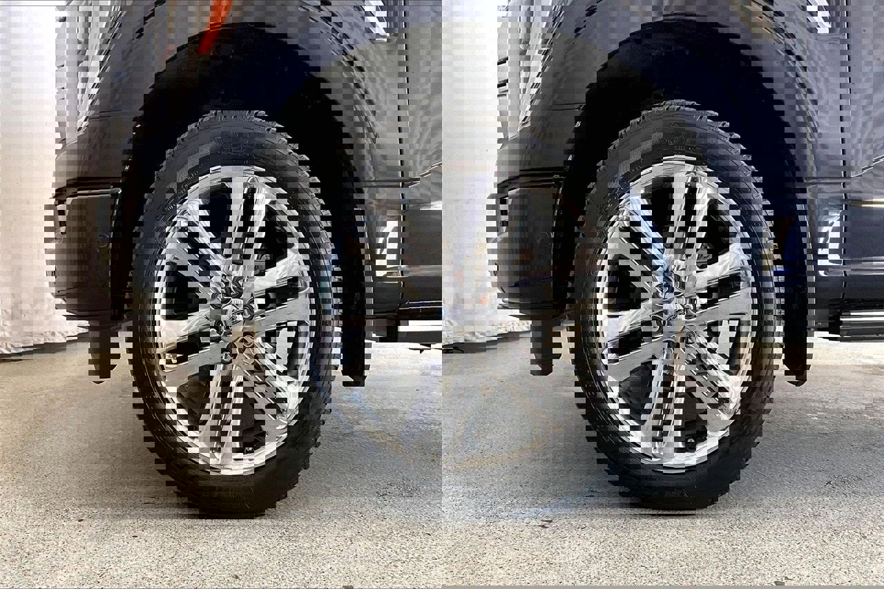 Used 2022 Ford F150 Platinum w/ Equipment Group 701A High image 6