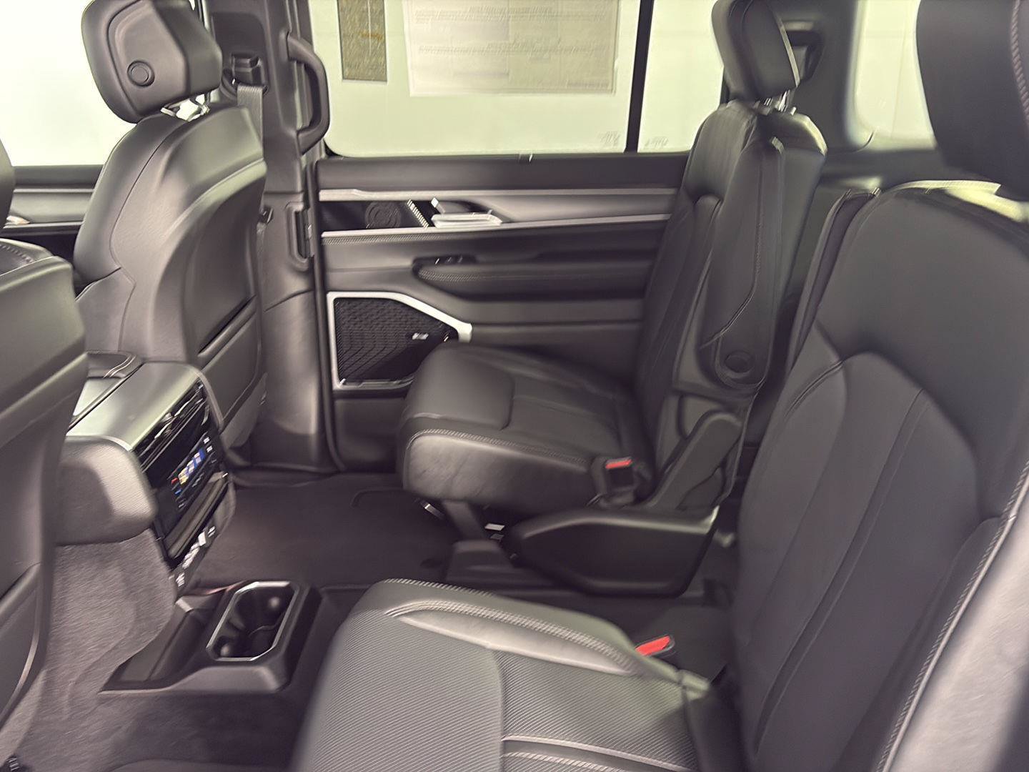 New 2026 Jeep Grand Wagoneer Limited AWD/4WD image 12