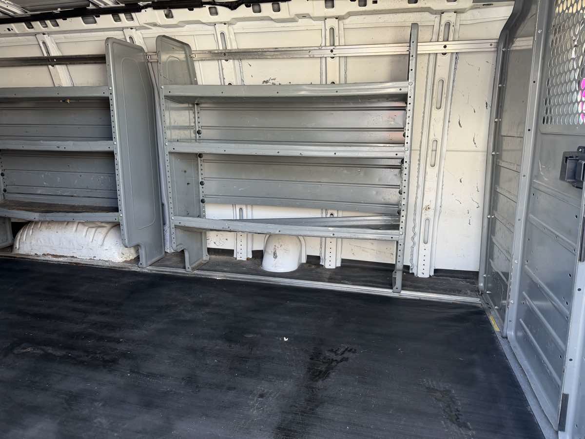 Used 2019 GMC Savana 2500 Extended RWD image 14