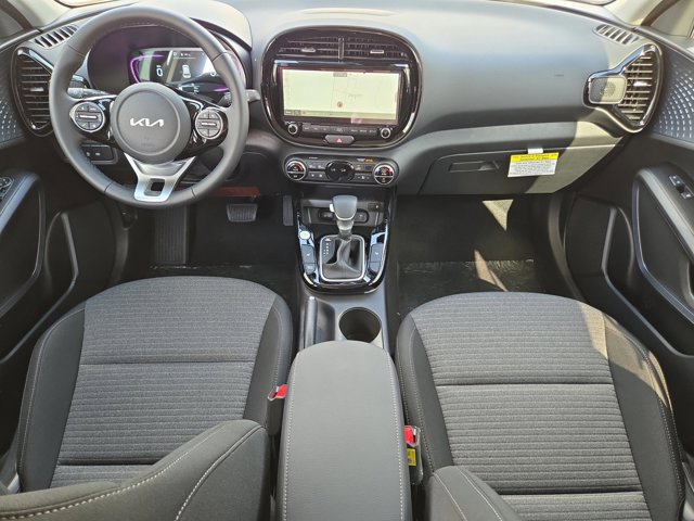 Used 2025 Kia Soul EX image 15