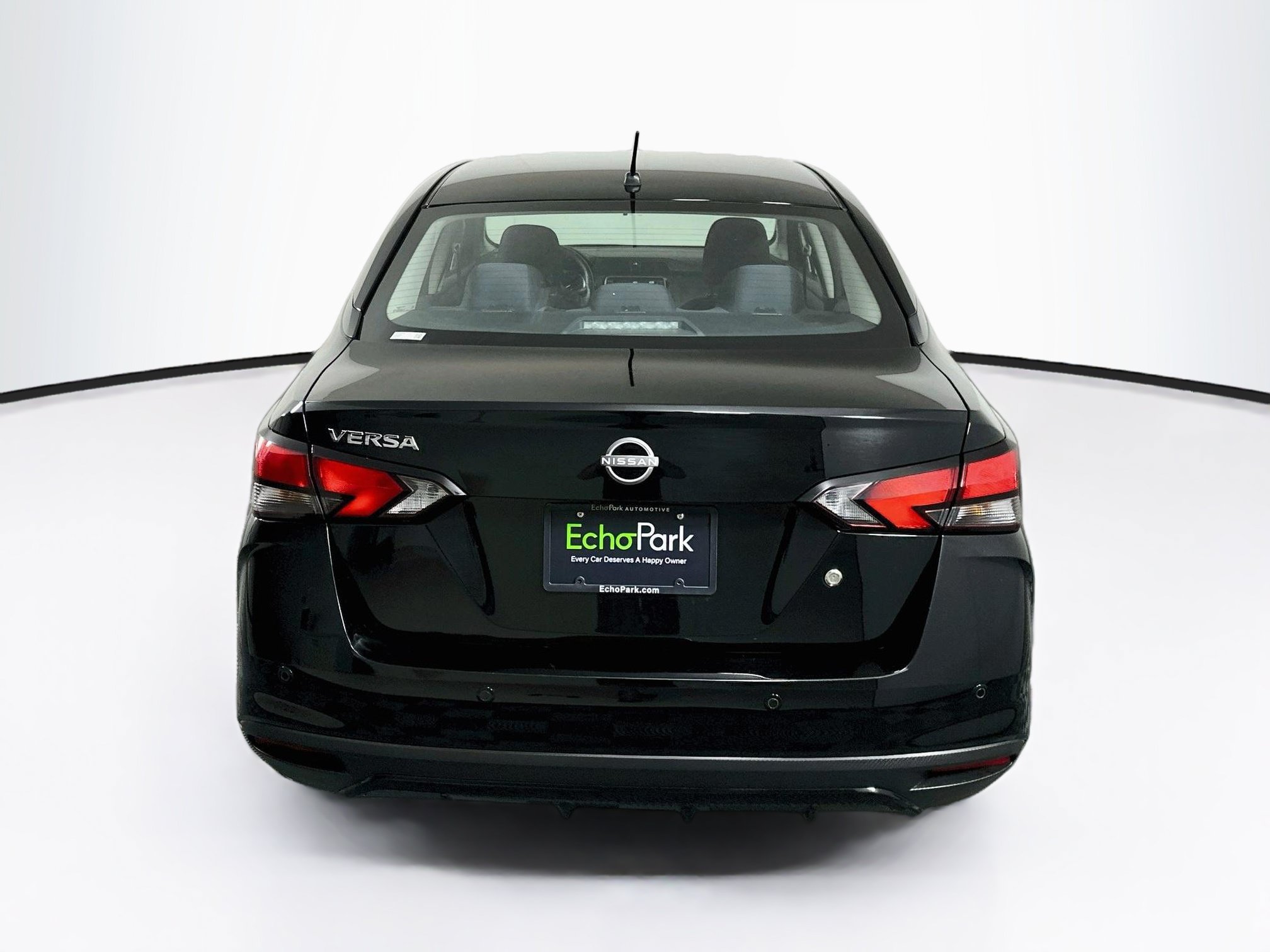 Used 2025 Nissan Versa S FWD image 7