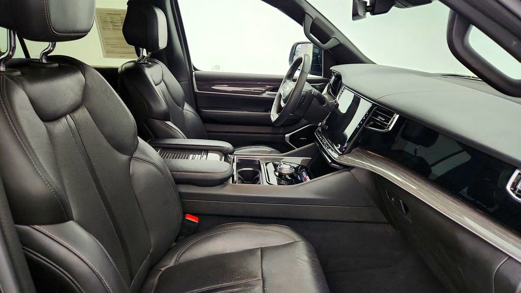 Used 2022 Jeep Wagoneer Series II w/ Premium Group I image 25