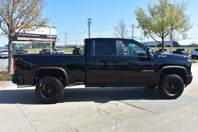 New 2026 Chevrolet Silverado 2500 ZR2 image 4