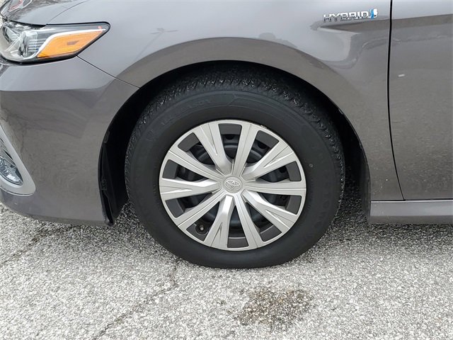 Used 2021 Toyota Camry LE image 8