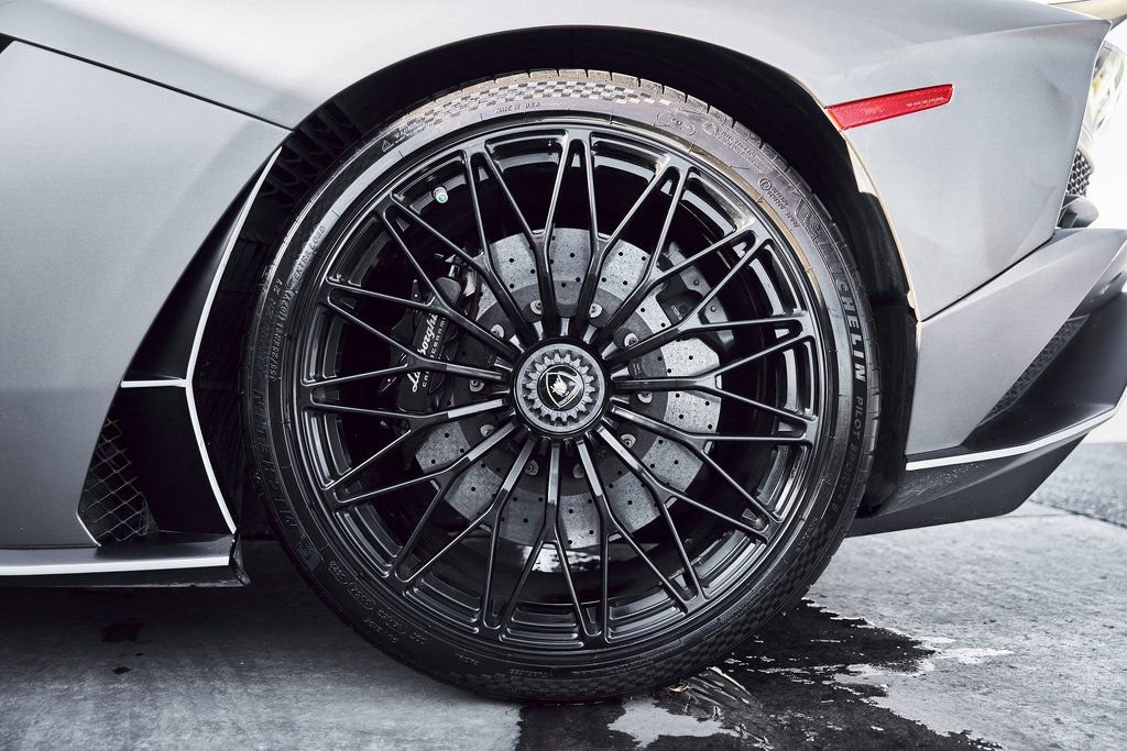 Used 2018 Lamborghini Aventador S AWD/4WD image 33